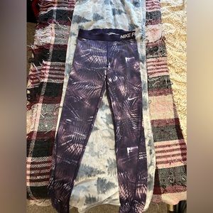 Small NikePro Leggings